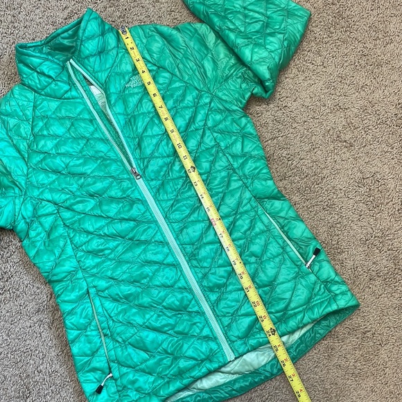 The North Face green thermoball jacket - Picture 5 of 13